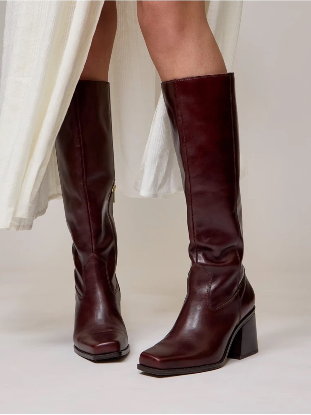Vince Camuto Sangeti Tall Leather Square Toe Block Heel Boots in Burgundy - US 6